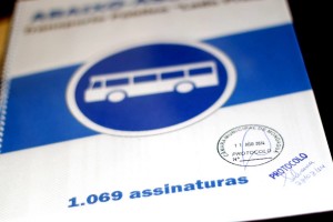 Abaixo-Assinado com 1.069 assinaturas