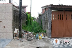 Córrego abandonado - Av Arco-íris