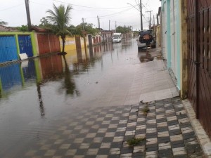 rua-do-sol-mongagua-enchente-4